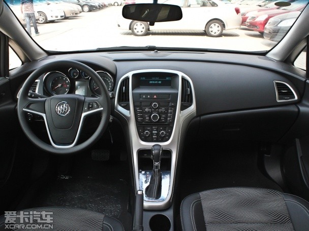 上海通用別克2013款英朗XT