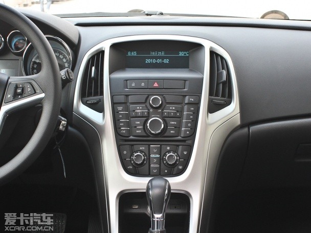 上海通用別克2013款英朗XT