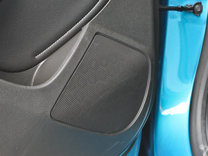 2013款1.6L 自动舒适版 中控区