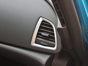 2013款1.6L 自动舒适版 中控区