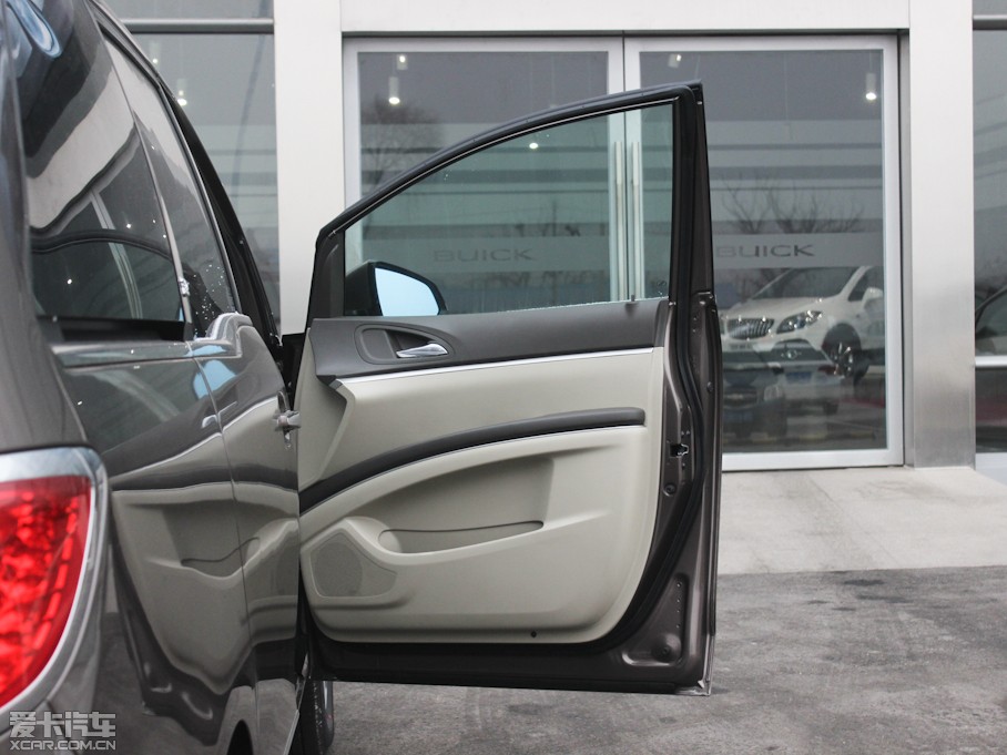 2013eGL8 ES 3.0L GTŰ