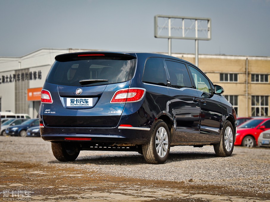 2013GL8 ES½ 2.4L CTʰ