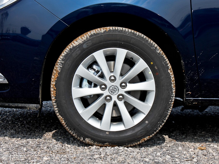 2013GL8 ES½ 2.4L CTʰ