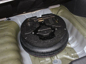 2013款1.5L 手动尊享型 其它