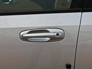2013款1.5L 手动经典型 主驾门拉手