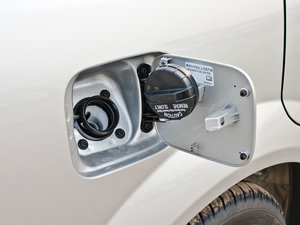 2013款1.5L 手动经典型 油箱盖