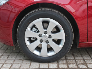 2013款1.6T 自动精英运动型 轮圈