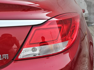 2013款1.6T 自动精英运动型 尾灯