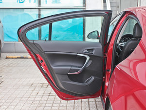2013款1.6T 自动精英运动型 左后车门