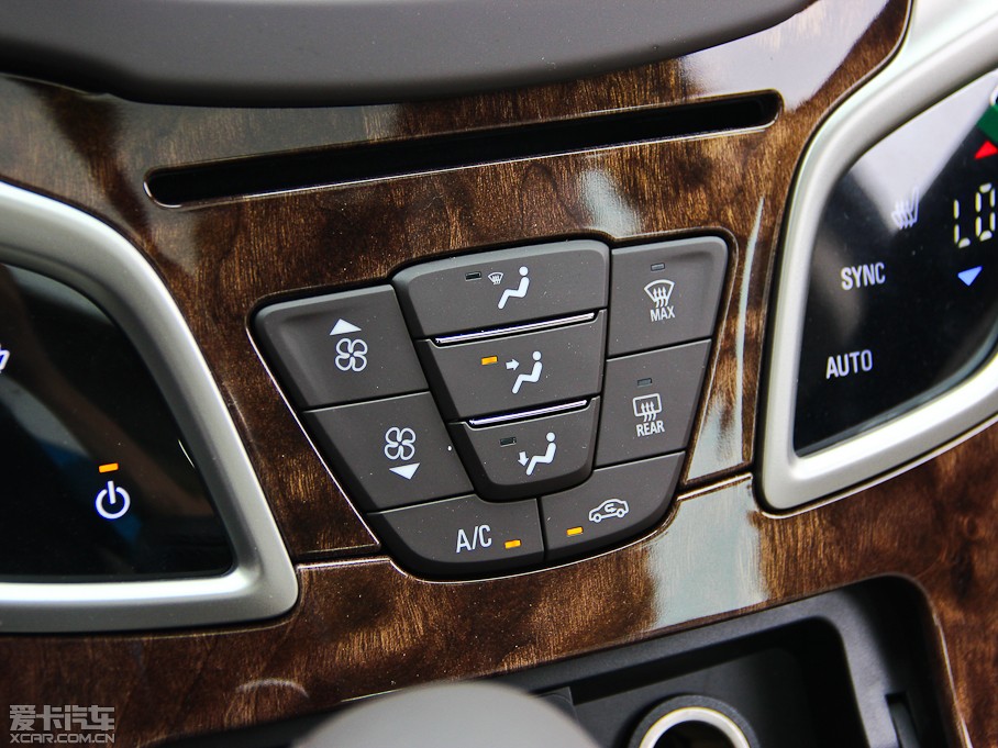 2013���Խ 2.0T SIDI��Ӣ���g��