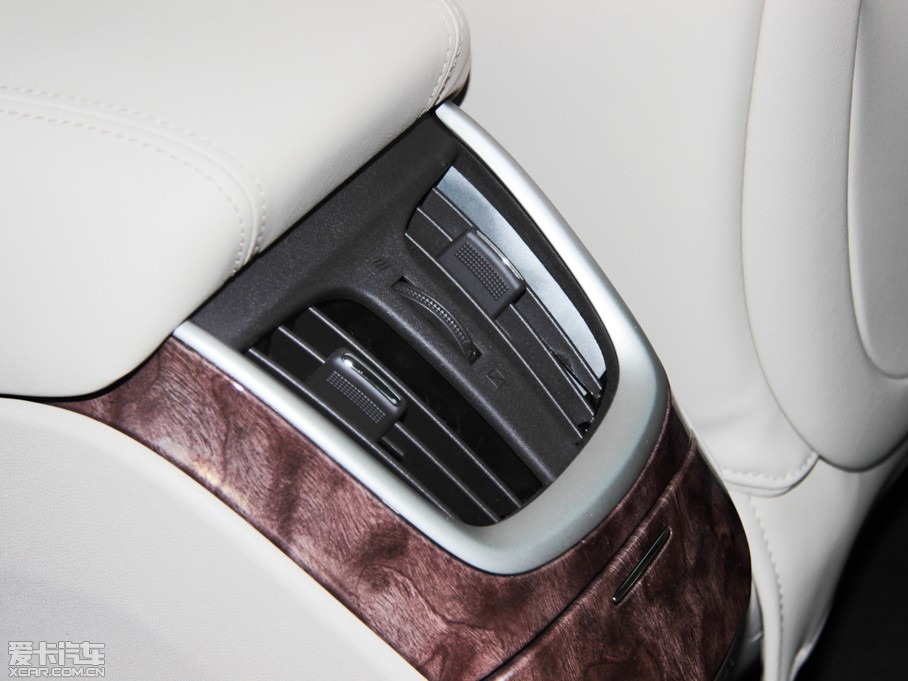 2013���Խ 2.4L SIDI�I�����m��