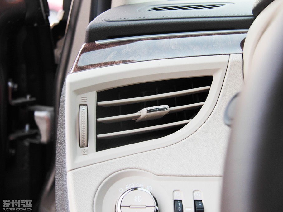 2013���Խ 2.4L SIDI�I�����m��