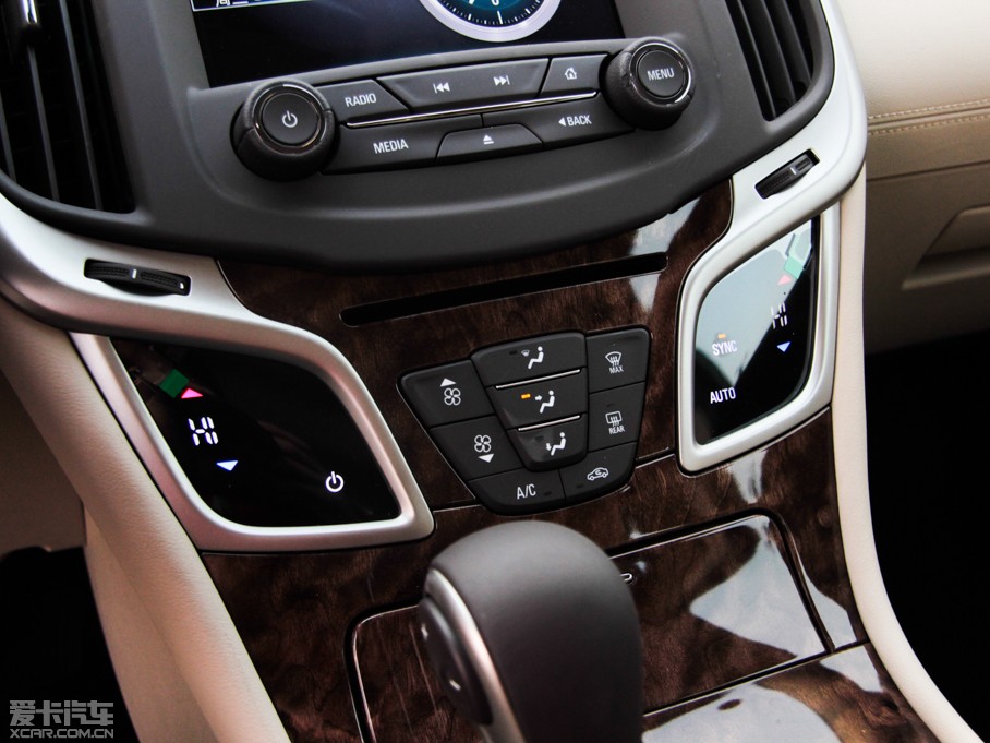 2013���Խ 2.4L SIDI�I�����m��