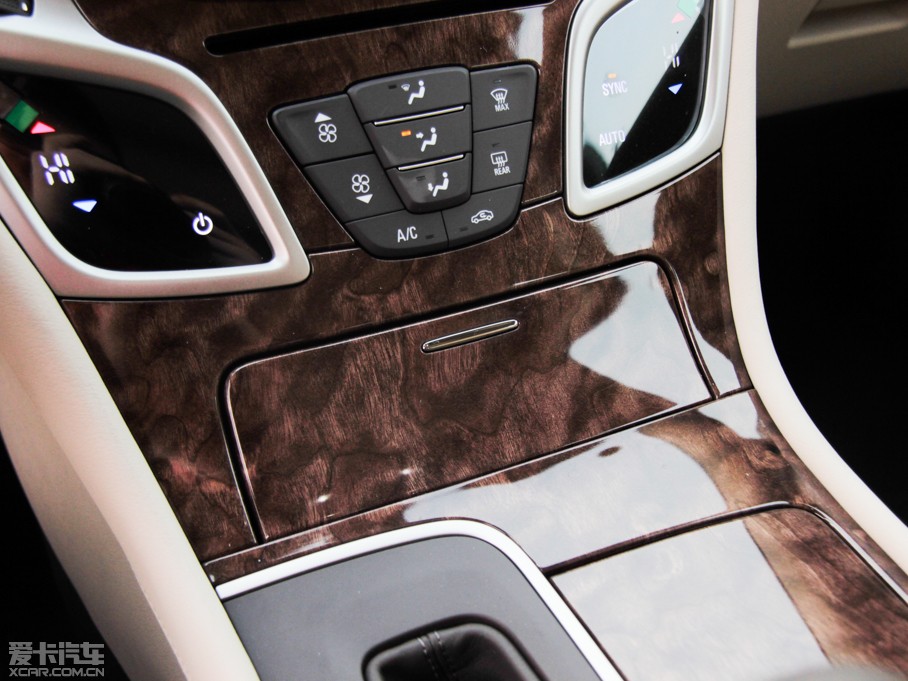 2013���Խ 2.4L SIDI�I�����m��