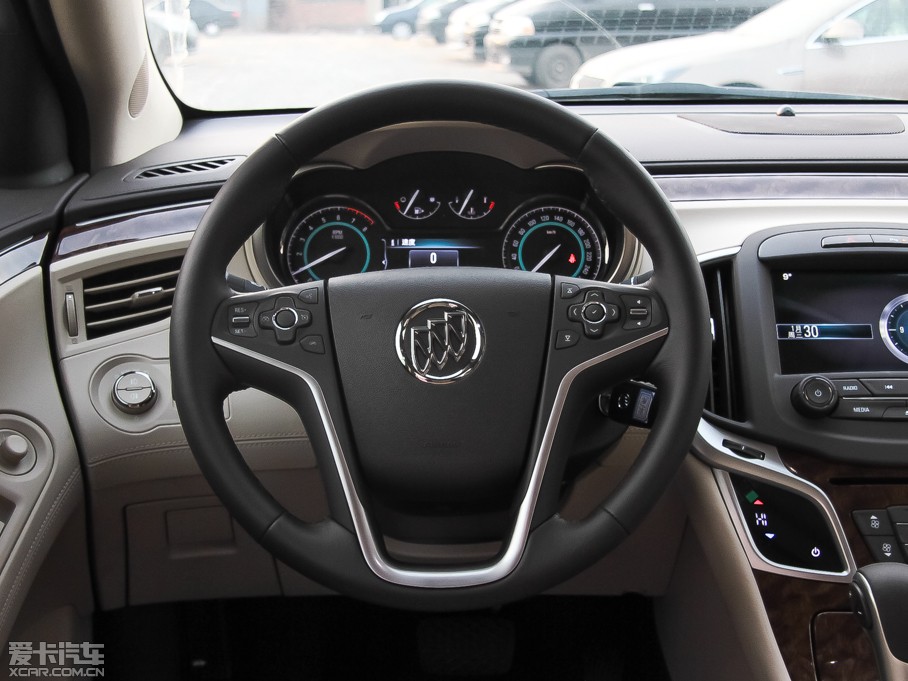 2013���Խ 2.4L SIDI�I�����m��