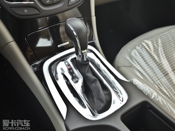 上海通用別克2014款君威