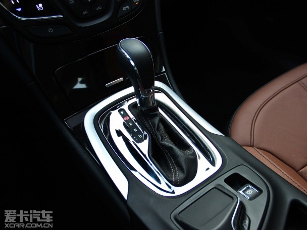 上海通用別克2014款君威