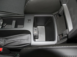 2014款1.6T 自动领先技术型 中控区
