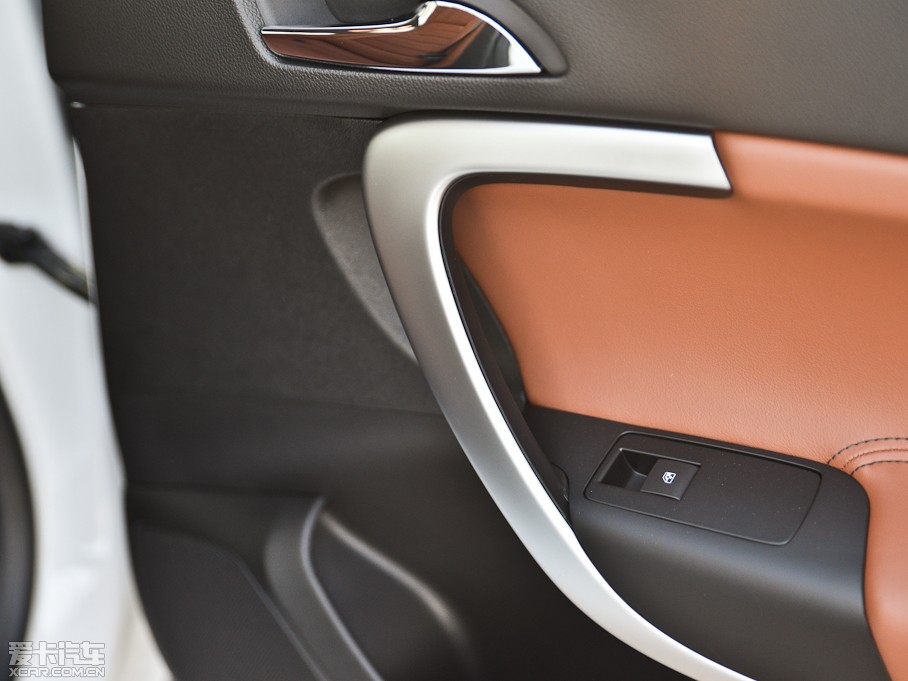 2014�����GS 2.0T �����\�Ӱ�