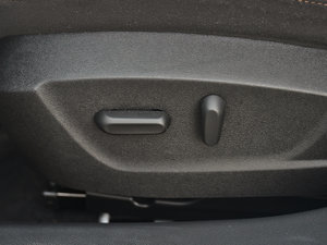2014款2.0T 豪情运动版 主驾驶座椅调节