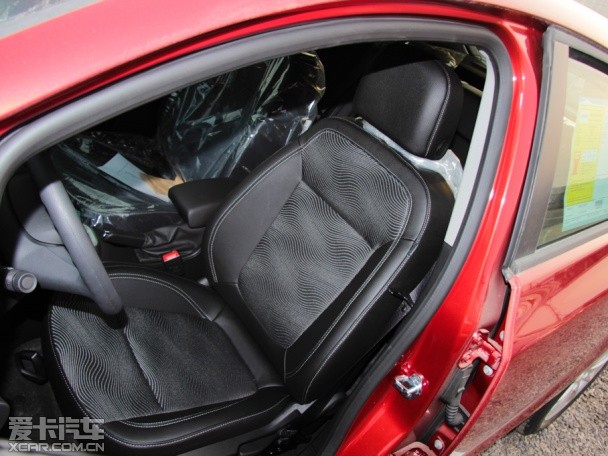 上海通用別克2014款英朗XT