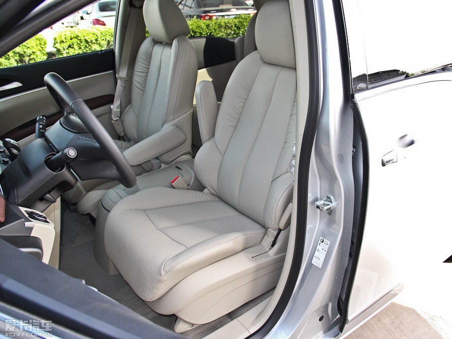 2014eGL8 ES 3.0L GTŰ