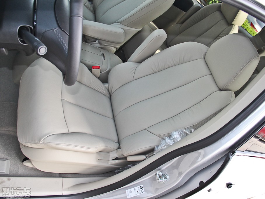 2014eGL8 ES 3.0L GTŰ