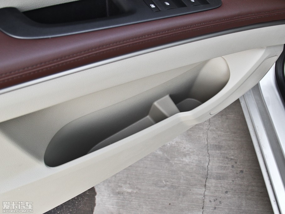 2014eGL8 ES 3.0L GTŰ