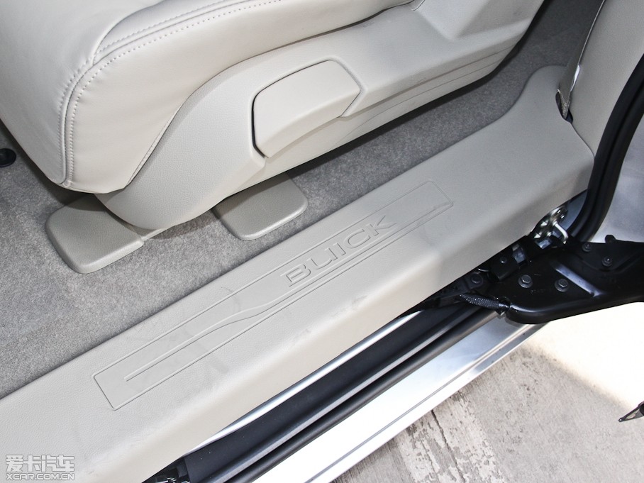 2014eGL8 ES 3.0L GTŰ