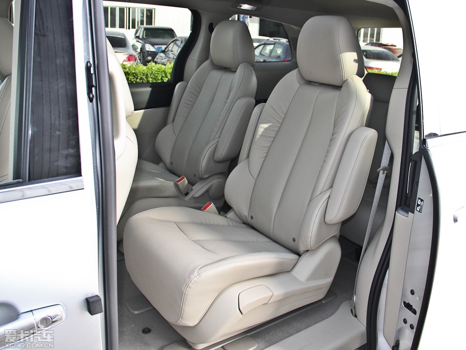 2014eGL8 ES 3.0L GTŰ