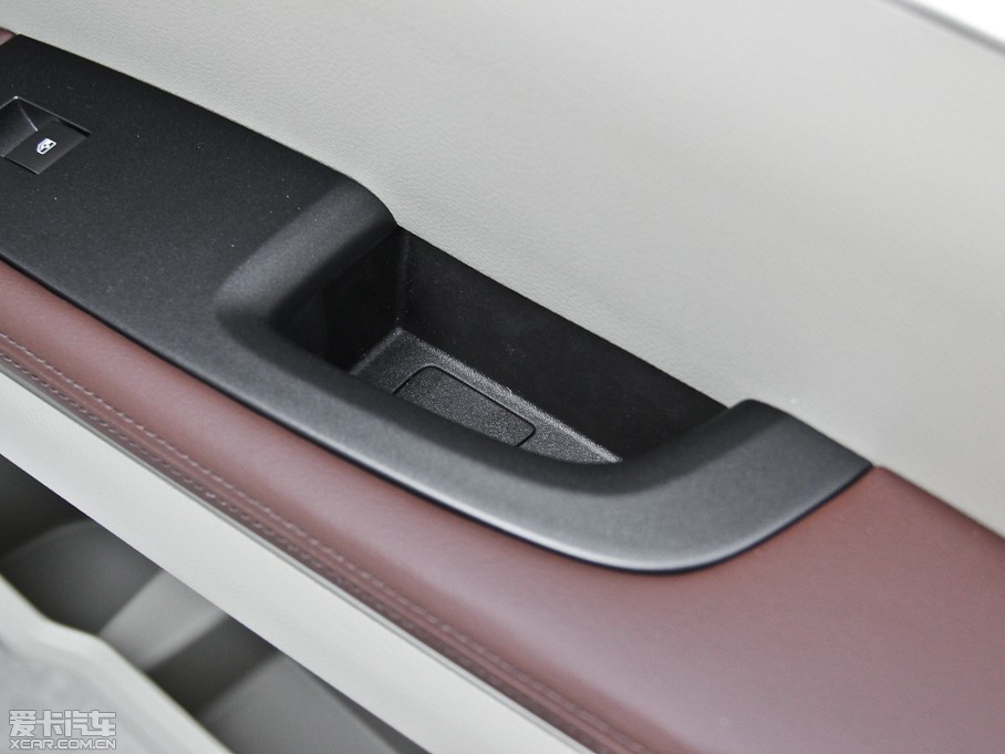 2014eGL8 ES 3.0L GTŰ