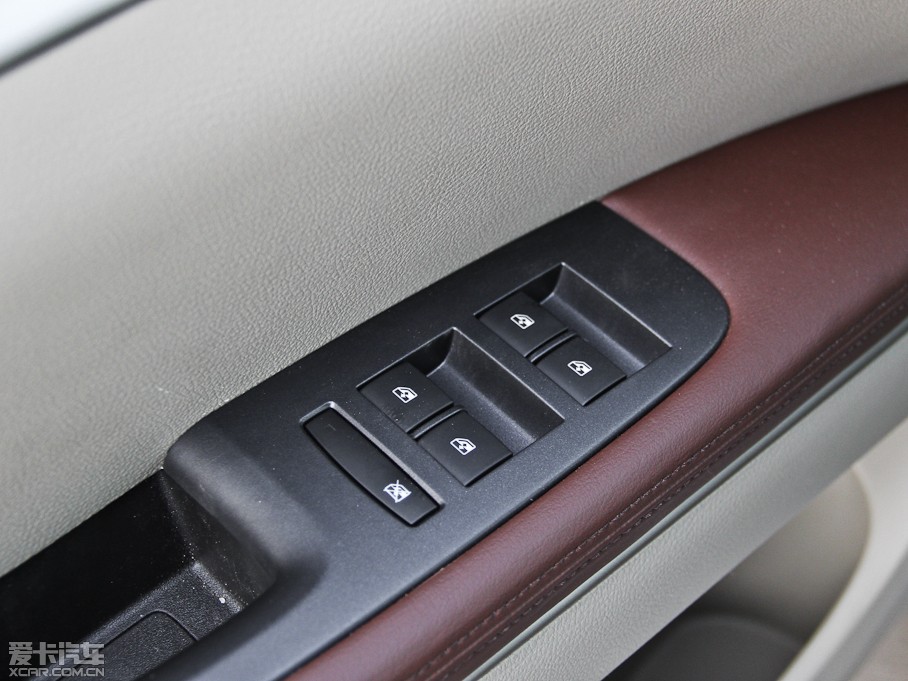 2014eGL8 ES 3.0L GTŰ