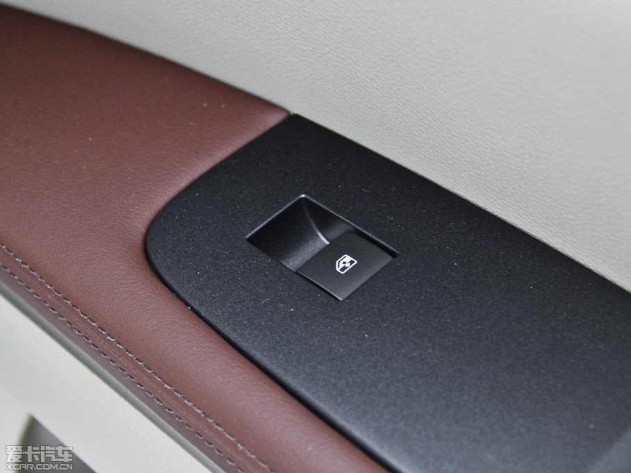 2014eGL8 ES 3.0L GTŰ