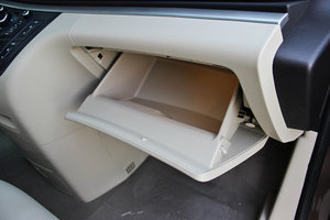 2014款3.0L XT旗舰版 手套箱