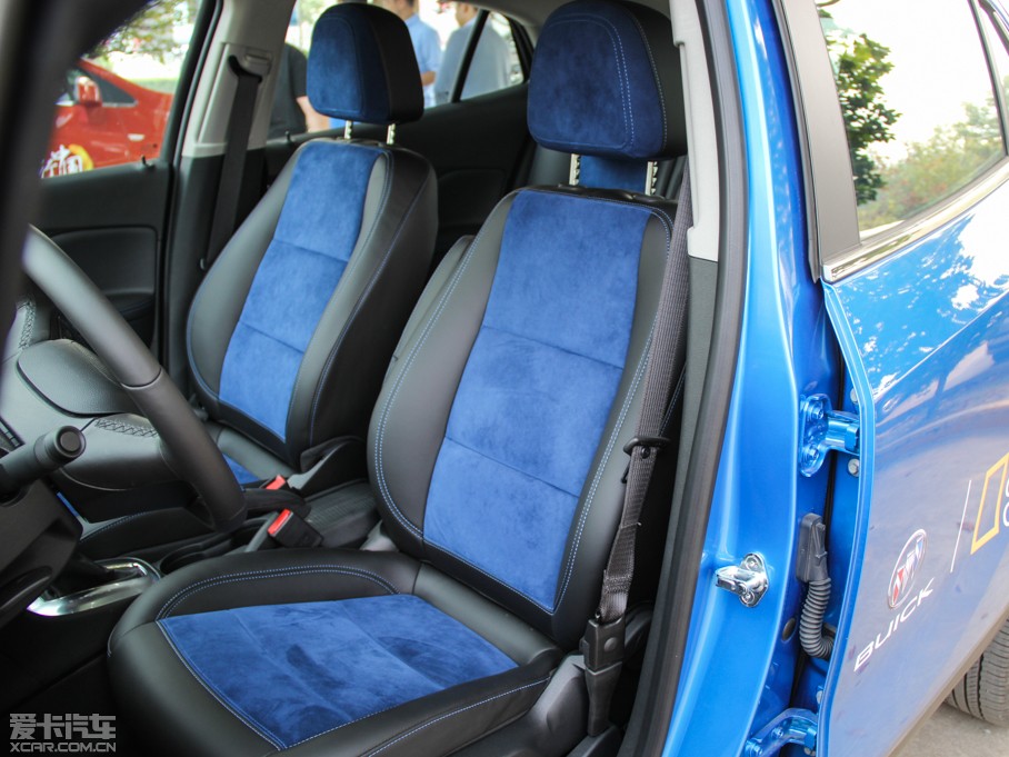 上汽通用別克2015款昂科拉