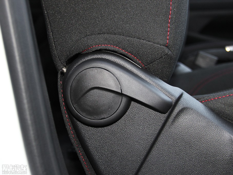 2015����� 1.4T �ԄӃ��(q��)���о�Ӣ��