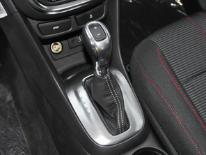 上汽通用別克2015款昂科拉