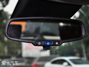 上汽通用別克2015款昂科拉