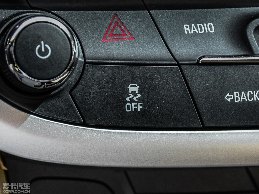 上汽通用別克2015款全新英朗