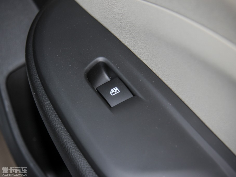 2015Ӣ 15N Ԅ(dng)M(jn)ȡ