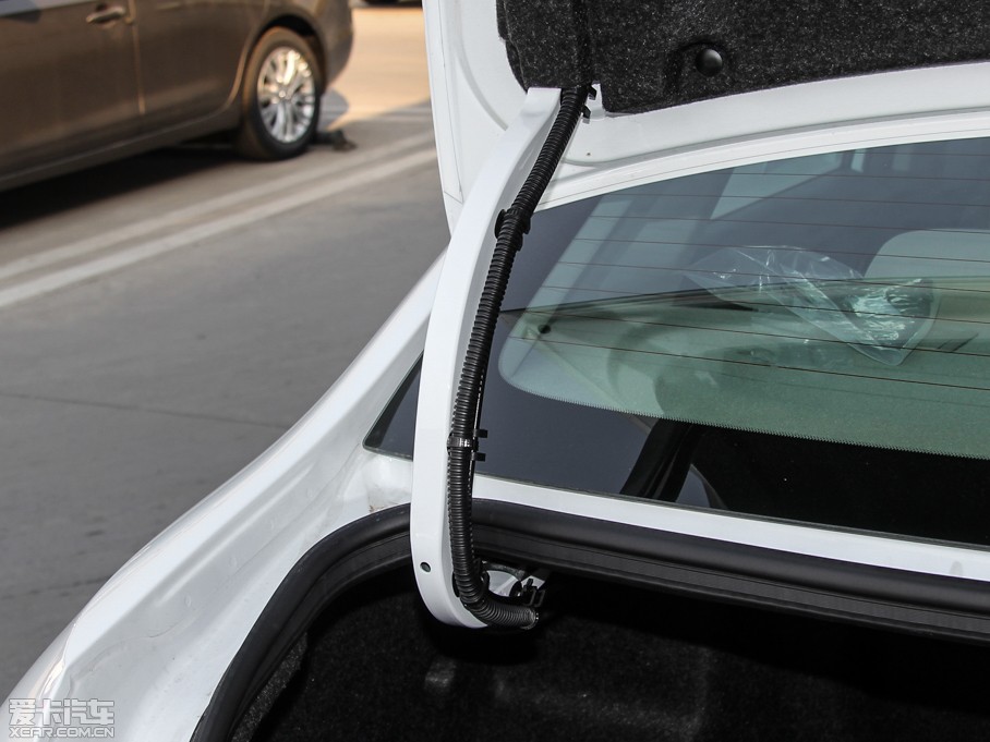 2015Ӣ 15N Ԅ(dng)M(jn)ȡ