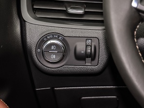 上海通用別克2015款昂科威