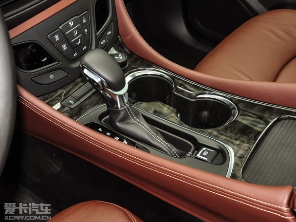 上海通用別克2015款昂科威