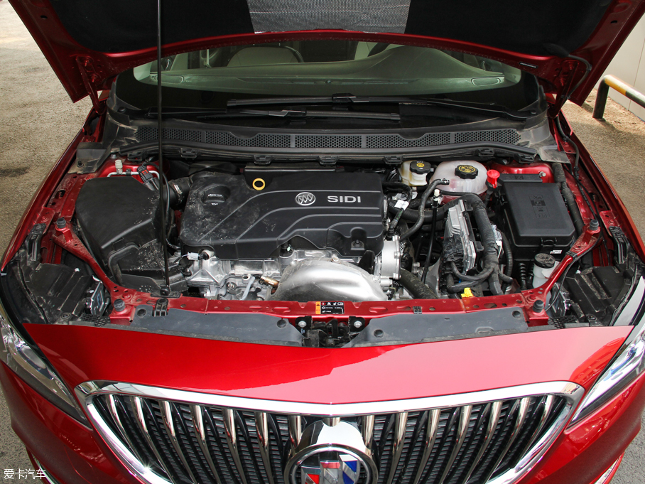 上汽通用別克2015款威朗