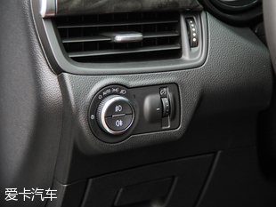 上汽通用別克2016款昂科威