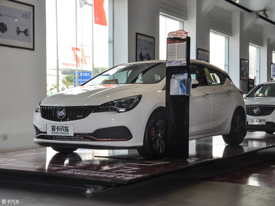 2016GS ɎGS 20T pxȼ\