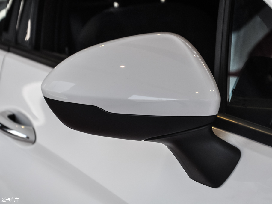 2016GS ɎGS 20T pxȼ\