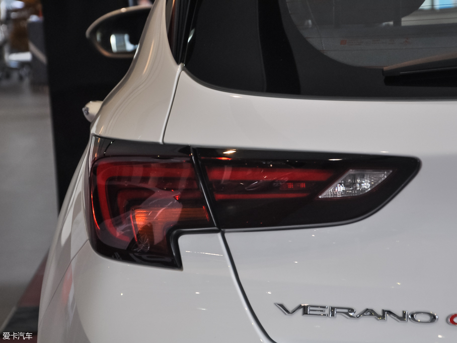 2016GS ɎGS 20T pxȼ\