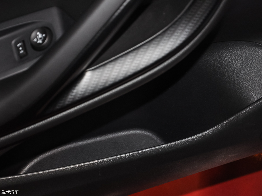 2016GS ɎGS 20T pxȼ\