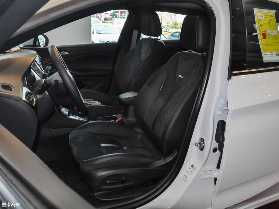 2016GS ɎGS 20T pxȼ\